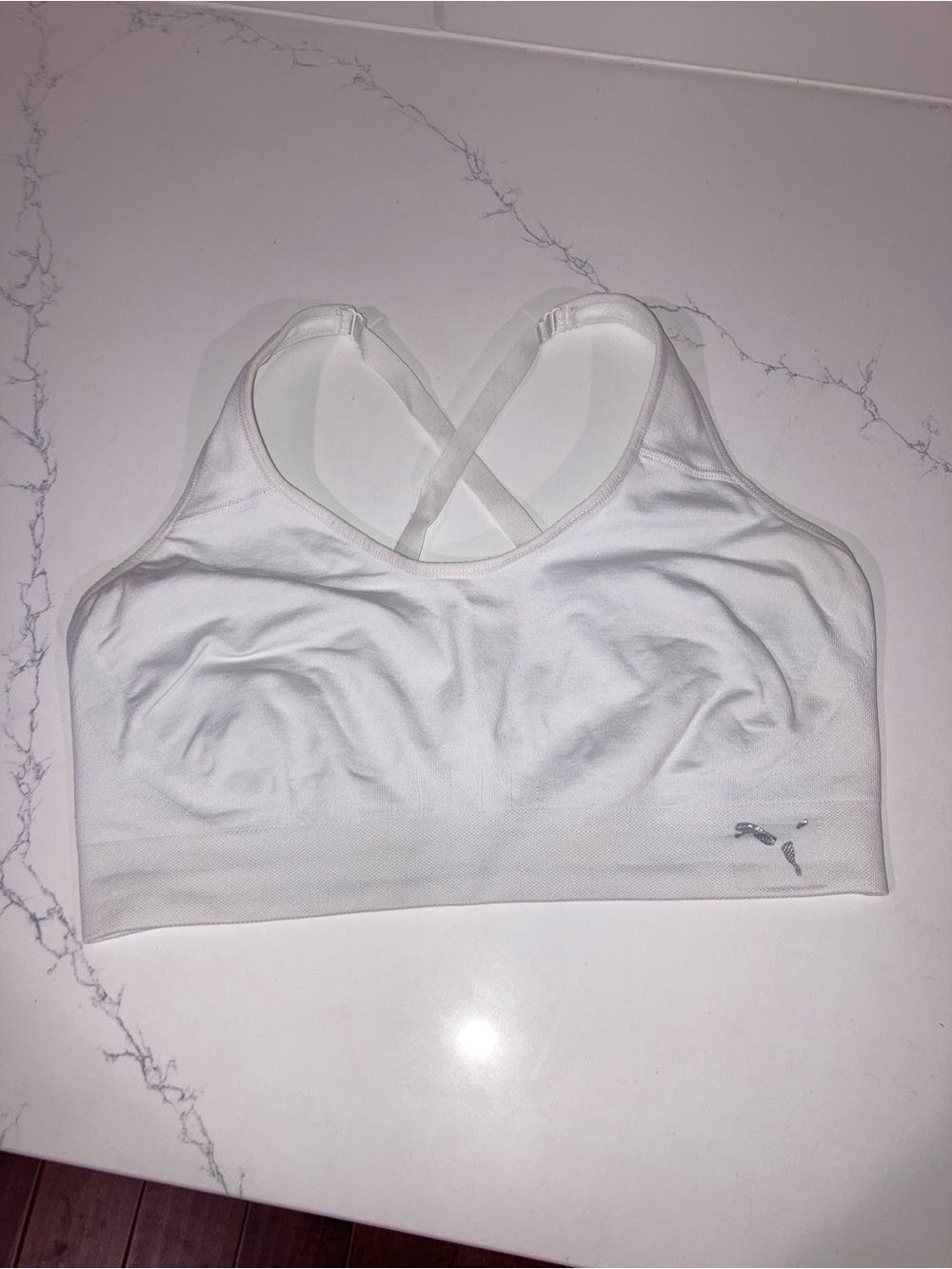 Puma White Cross-Back Sports Bra - size XL